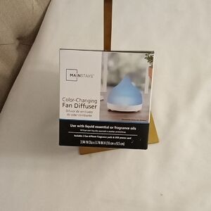 Mainstays Blue and White Color-Changing Diffuser